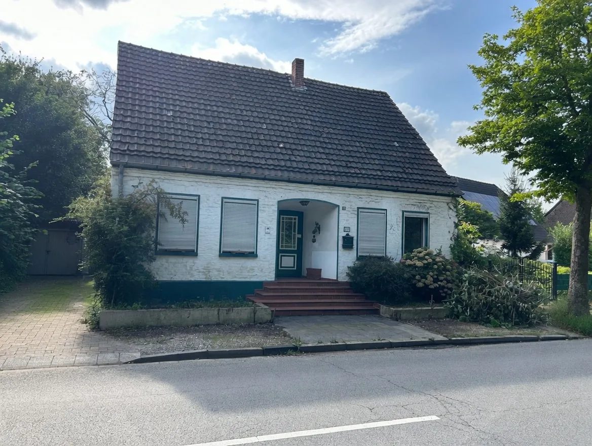 Grundstück mit Altbestand in Krefeld-Verberg